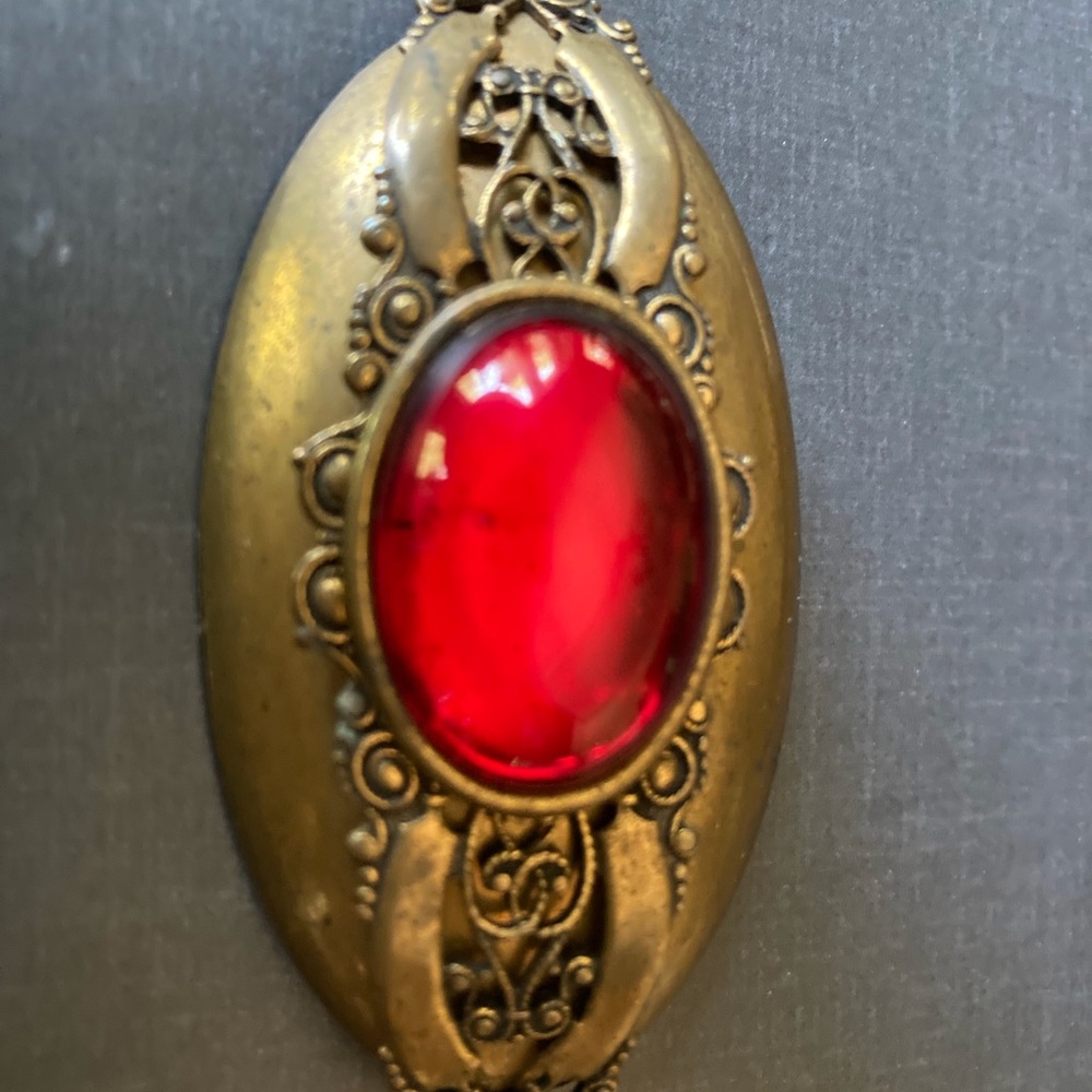 Vintage Jan Michaels Victoria Revival Brooch. - Picture 7 of 11